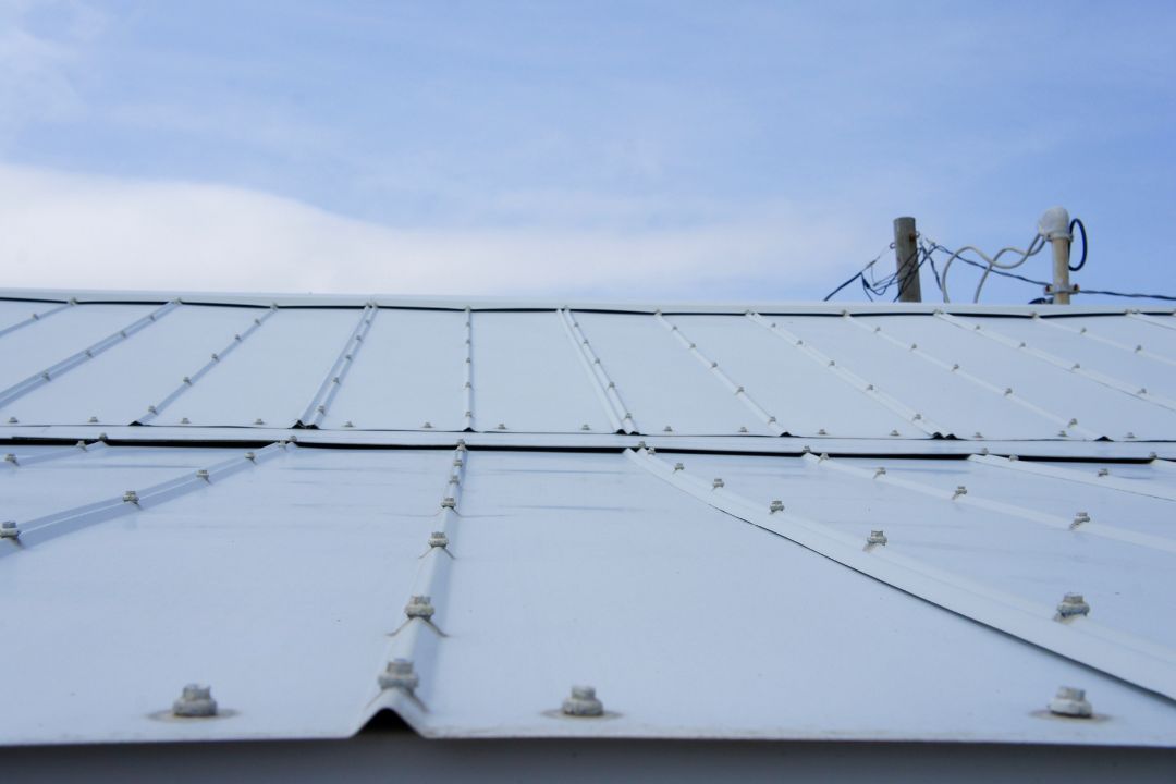 Tin roof on commercial building 